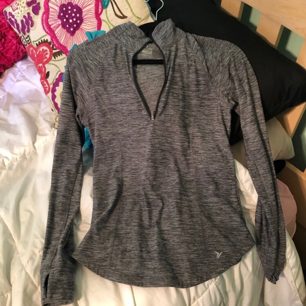 Athletic long sleeve